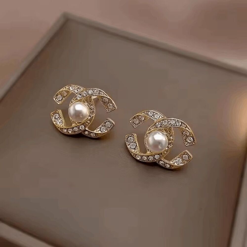 Geometric Diamond Pearl Stud Earrings